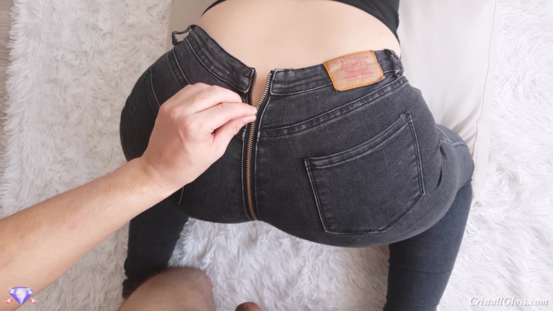 Cristall Gloss: Fuck MILF and her big ass zipper jeans