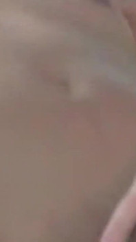 2 nadržené 20leté děvky svádějí šéfa - tvrdý anál a creampie
