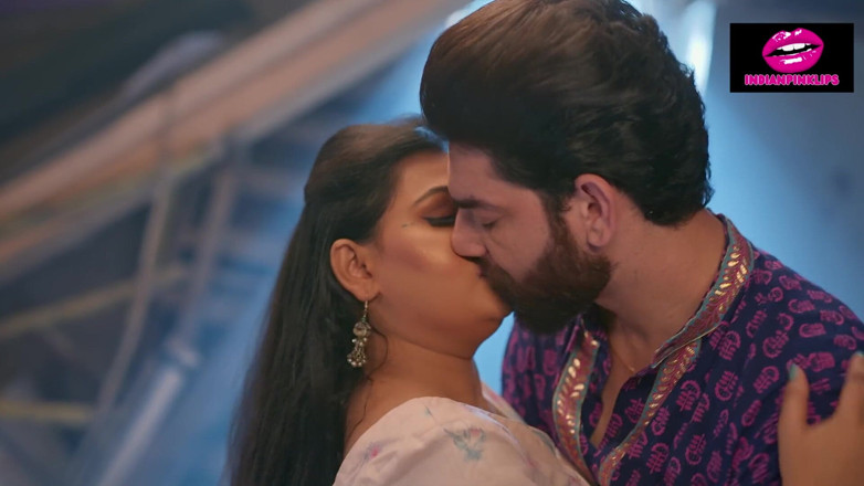 Indianpinklips: Beautiful Desi Madam Tight Pussy Fuck Hindi Audio Sex,