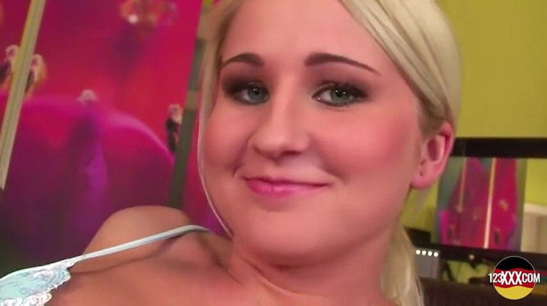 123XXX - Fucked Amateurs in Germany!: Nice Blonde Brought in to Suck and Fuck