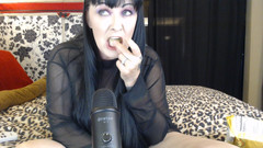 Abby Anna: ASMR - Hlasité křupající pečené žetony