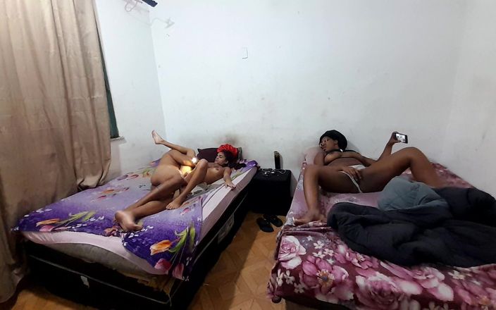 Bebes vagabundas: Berkongkek di hadapan adik tiri