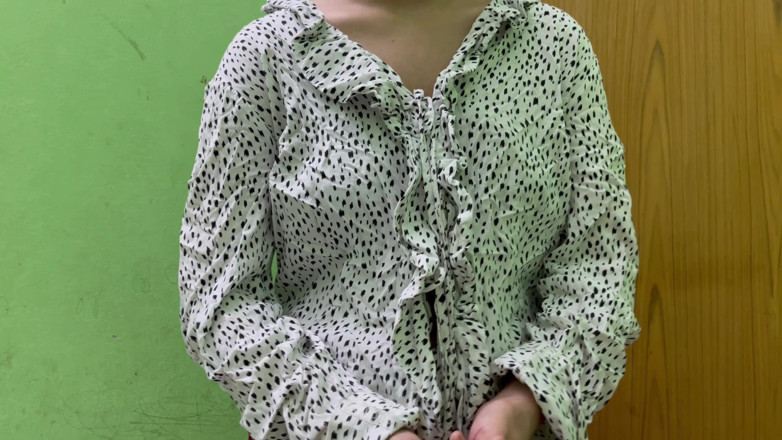 Kaleonjoybd: Adik tiri seksi saya kelihatan sangat panas dan hari ini...