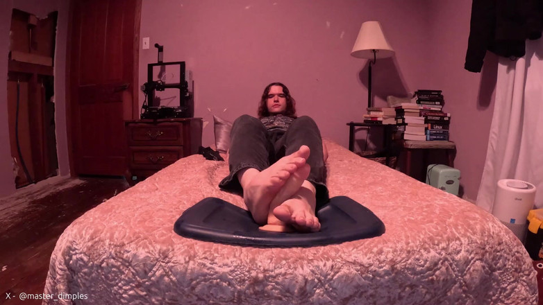 Mr Dimples: 我给我的假阳具足交