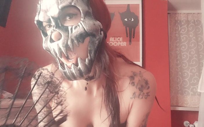 savannahamatoriale: Halloween sexy striptýz