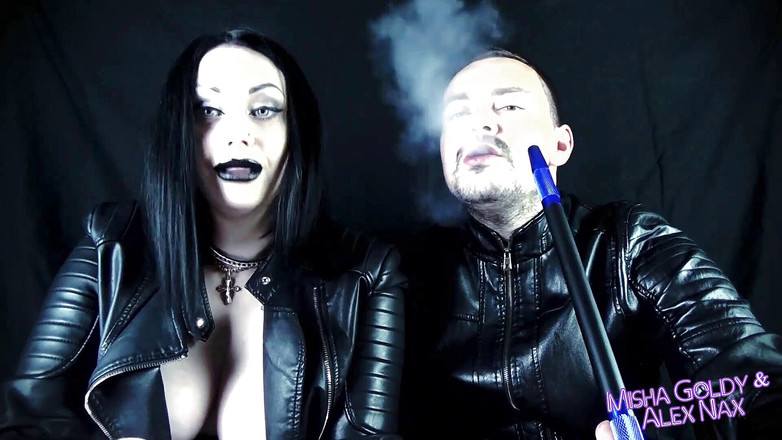 Goddess Misha Goldy: Verdienen tijdens het roken, je ontspannen en vernederen