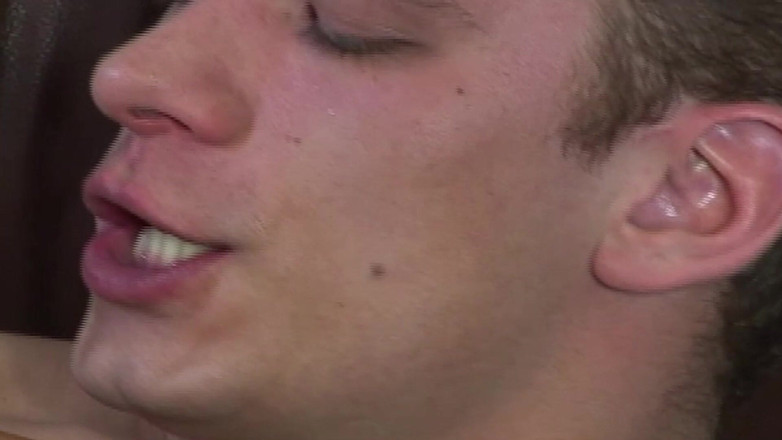 SEXUAL SIN GAY: Glada möten scen-2_couple av Twinks suger varandras kukar tills de...