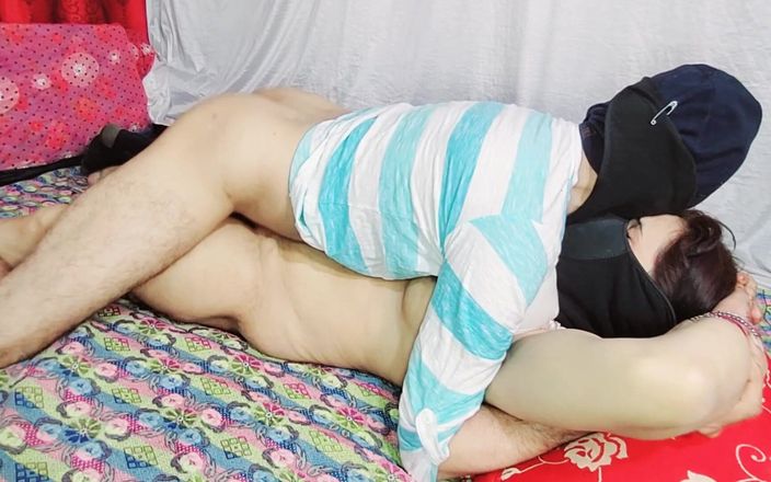 Netu: भाभी ने अपनी सौतेली भाभी को अपनी चूत चोदकर खुश किया, उसकी चूत अनमोल पानी से भर गई