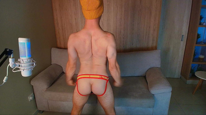 Max_Russell: Hezký Rus Ukazuje Svaly a Zadek