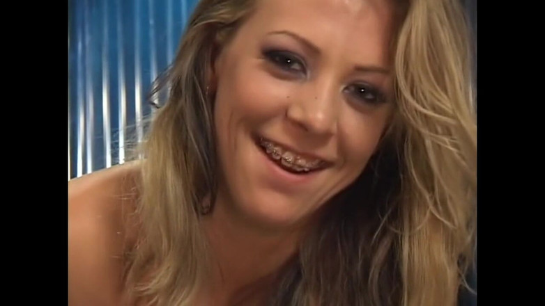 The BronX: Movete Il Culo Donne