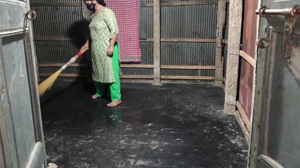 SAFI-SEXY: Я обнял свою тетушку и начал трахать ее в задницу