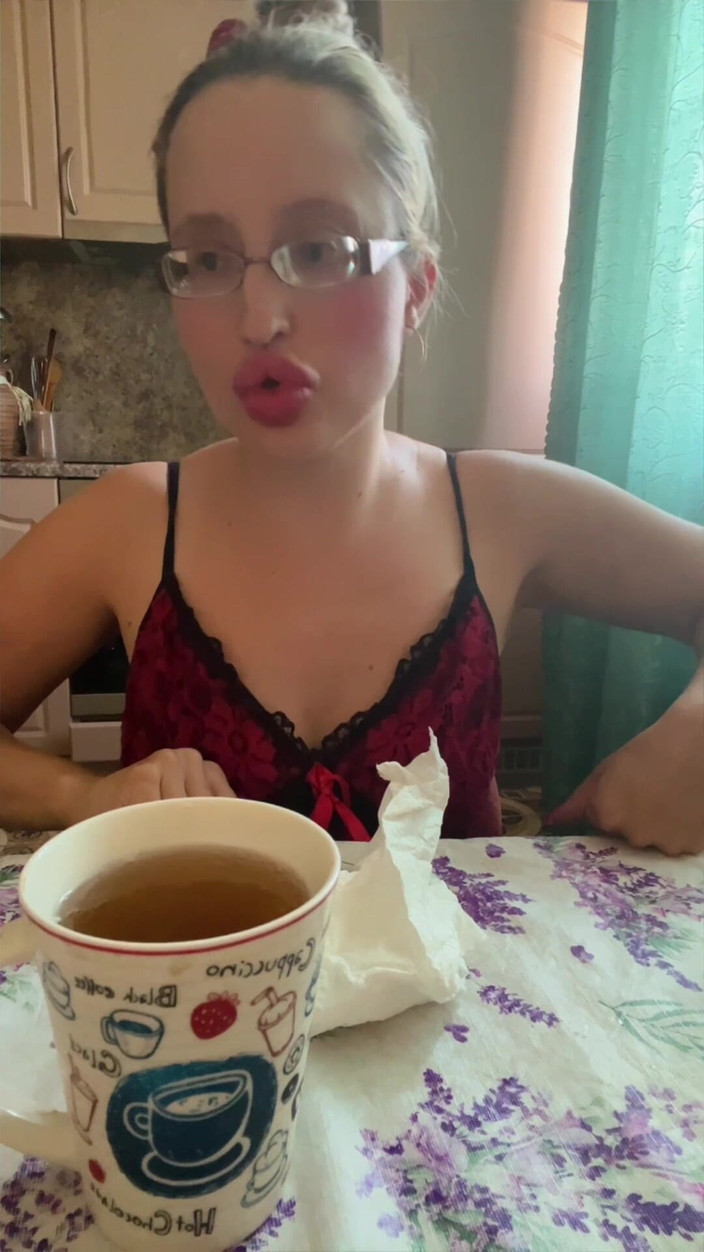 FinDom Goaldigger: Asmr in de keuken deel 3 Limonade