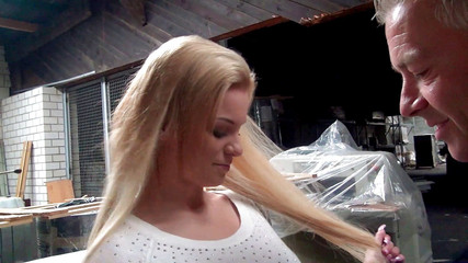 Erotic Planet X: Teenie Hunter - Dvd