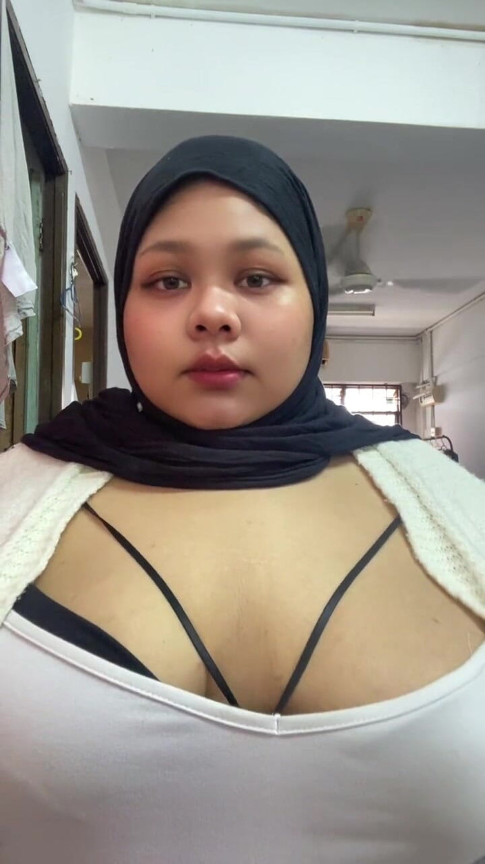 AJSXX99: Unzensierte hijabi-massage mit dicken titten