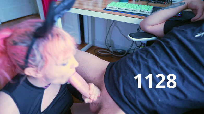 lilredvelvettt: Setiap Hisapan Adalah Dolar