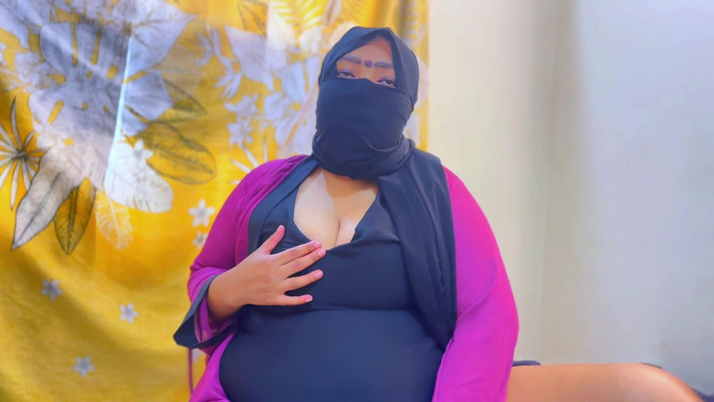 Aria Mia: Irani Arabische milf hete stiefmoeder masturbatie in hotelkamer en hotelman...