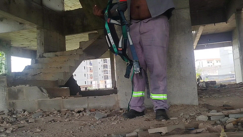 TheBlacKHunterr: 午休时间和我在工作中隐藏的混乱