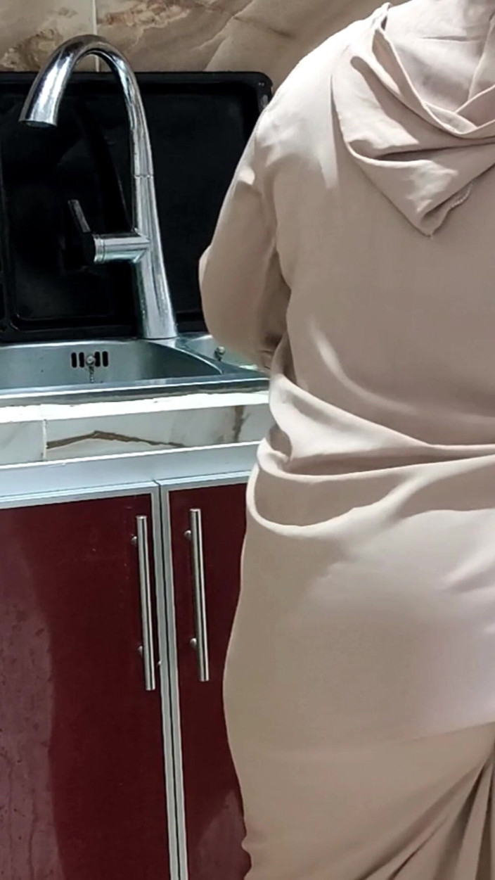 yousra egyptian bbw: Neuk Stiefmoeder Grote Kont in De Keuken Hete MILF Anale...