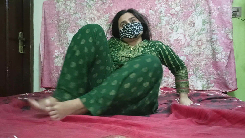 Sairaxsaim: สาวปากีสถานเล่นหีคนเดียว Sairaxsaim นิ้วรูหีเปียกโชกที่บ้าน