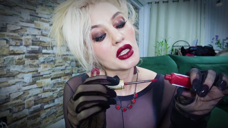 Goddess Celine: Dominazione femminile