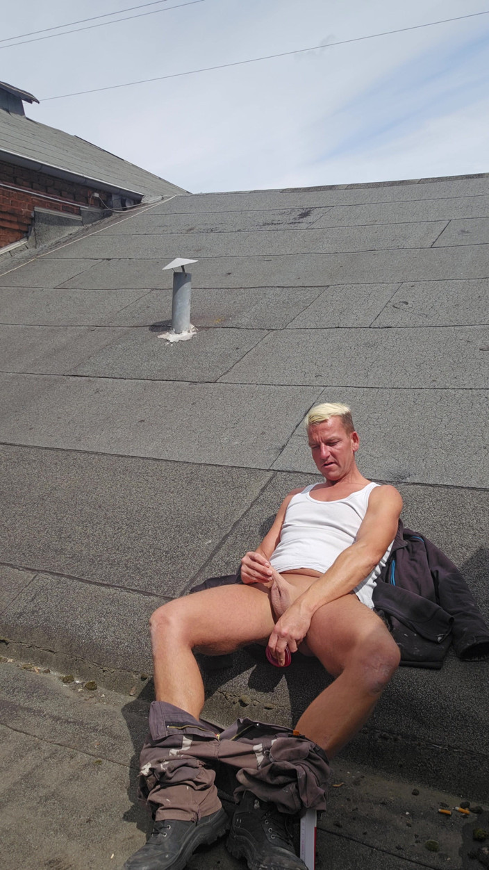 Chris_snoopy_91: Geil aan het werk-6-wie speelt met me?