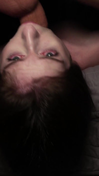 Skromná kočička svedla přítele a měla s ním dobrý sex. Sexy pearl