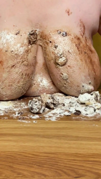 Jag krossar chokladpralin med mina bröst del 2