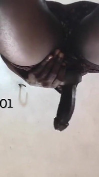 Masturbándome y haciendo un desastre