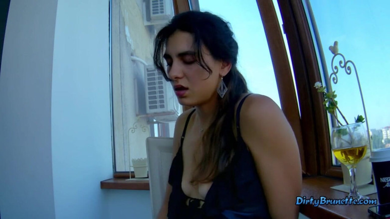 Dirty Brunette: 113 Minuti di alta troia mora succhia e scopa con...