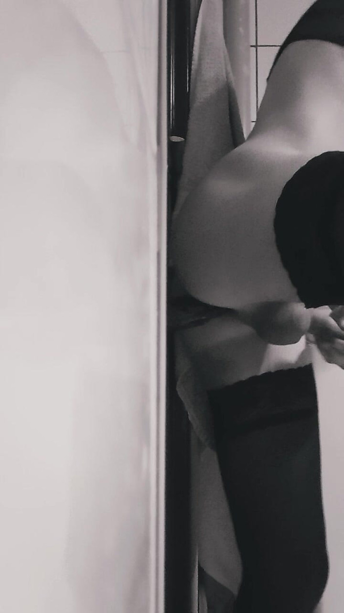 Maciej Pawlak: Mladá Sissy bere robertek hluboko do zadku