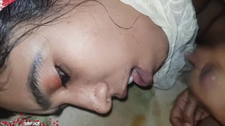 Immfuck: ヒジャブをかぶったインドのイスラム教徒の女の子が巨根をしゃぶる、彼女が持っていた中で最高の