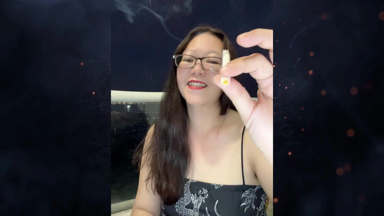 Smoking Asian: Darkside fumo asiatico morde, estraendo filtro sigaretta sporca + luminosità del...