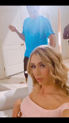 Tia Tizzianni Productions: Lily Demure jako Blondie