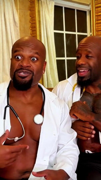 Diversão charlie recebe o dobro do chocolate que é fix e doc chocolate