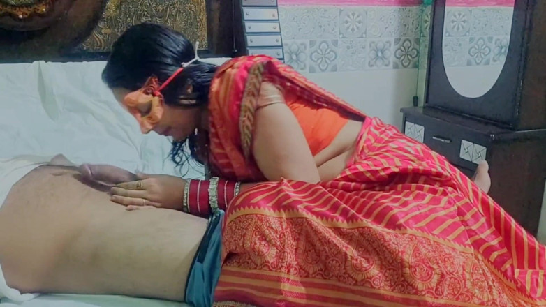 piryaprajapati: Kakak ipar india yang baru nikah lagi asik ngentot pakai...