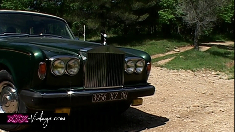 XXX-Vintage: Sexo anal vintage en un Bentley