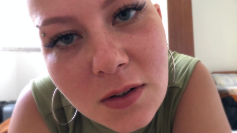 Vilu_and_Mi: Vilu Vidish Eye Contact Handjob POV
