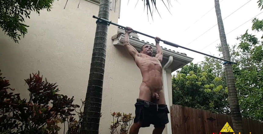 Eden Adonis: En pleussant, je me suis divisé pour sortir, faire des...