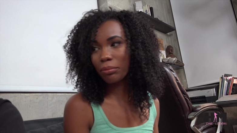 Hussie Auditions: Tout nouveau black, Ivory Logan fait l'amour devant la caméra...