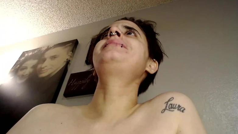 Abby Anna: Alto closeup de refrigerante arrota