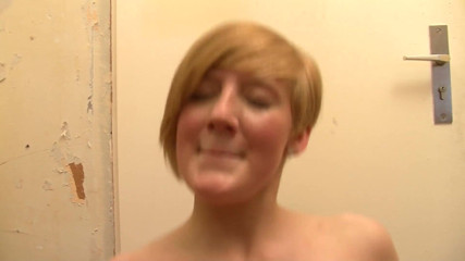 German amateur - 100% German hardcore videos: 素敵なブロンドが素敵なフェラチオを与えた後きっ