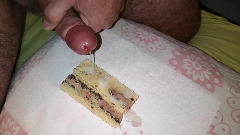 Cicci77: Preparing breakfast for Cicci77 and Pedro with multiple orgasm!