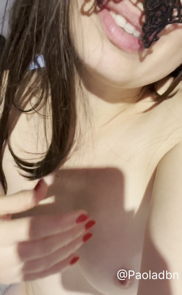 PaolaDbn: Ai grijă... Mă distrez singur