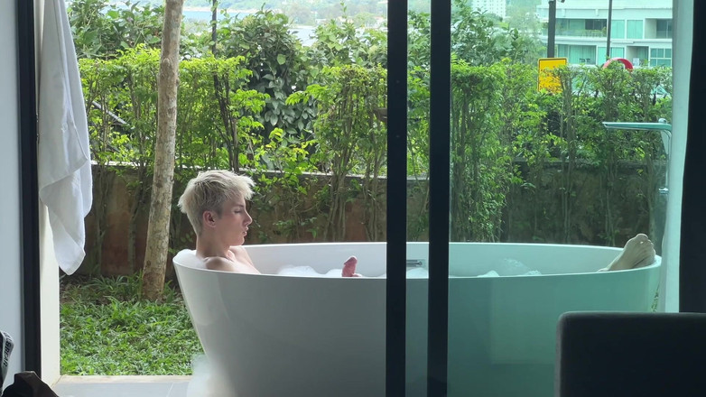 Sandro Jenner: トゥインクはシャワーを浴びて義父に電話してセックスを頼む