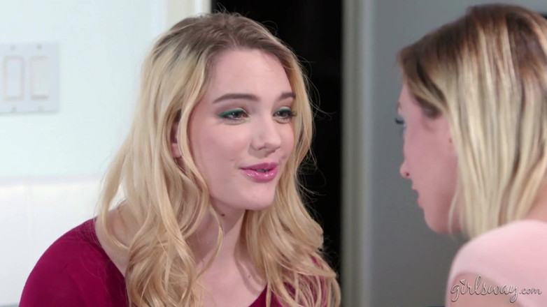 Girlsway: GIRLSWAY - storie della sorellastra: non rubarmi i vestiti!