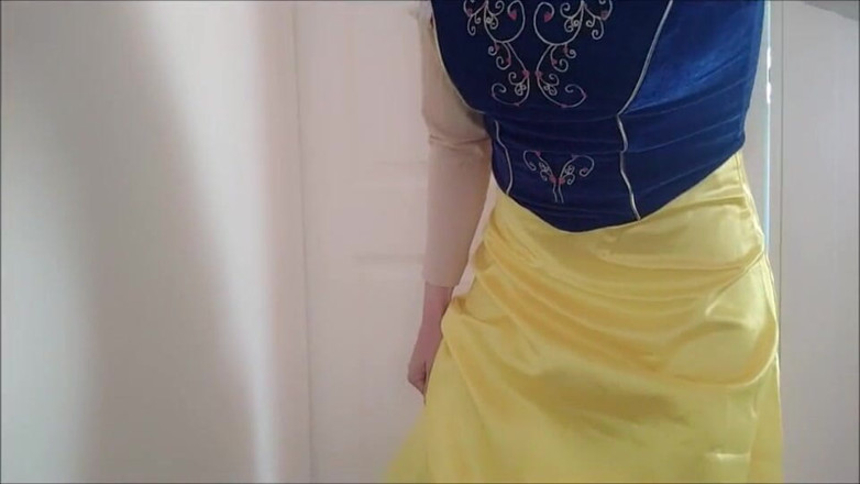 savannahamatoriale: Snowhite cosplay çok ateşli
