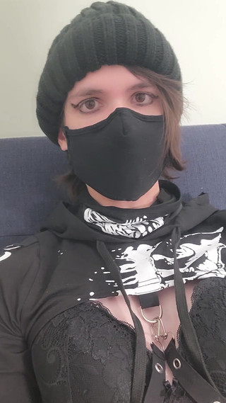 Mistress Mel: Nachytal jsem tě oblečenou