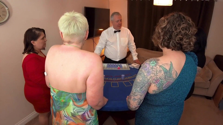 MattyFacial: Blackjack zur Sofa-orgie