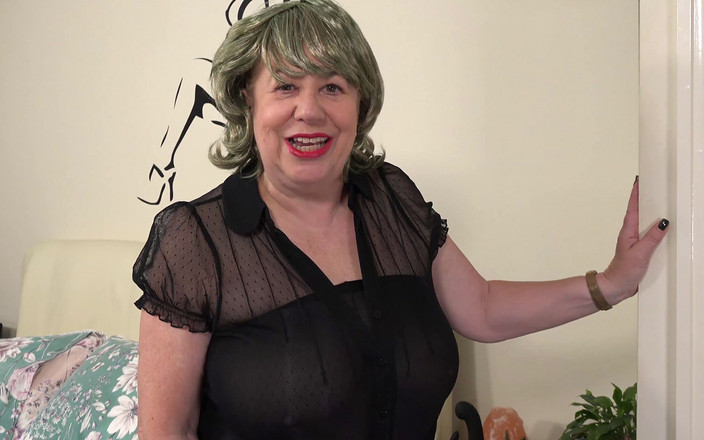 Dirty Doctors Clips - Solo Mature Playtime: Siyah vücut çoraplı