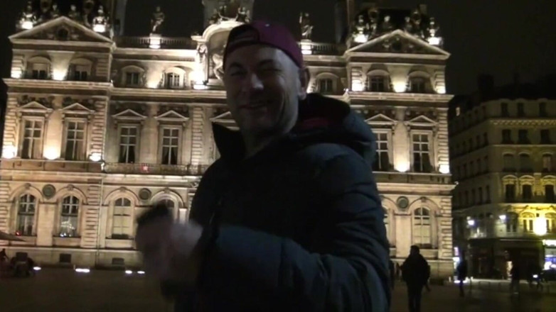 FRENCH AMATORS SEXTAPES: Ventenne fa il suo primo porno